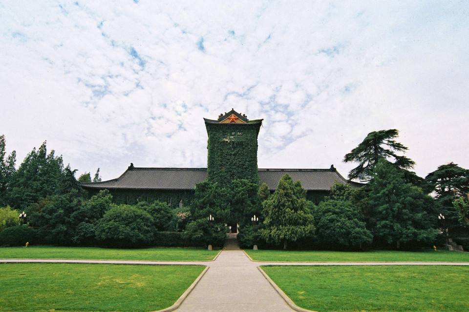 網(wǎng)傳半年內(nèi)大量教師離職的南京大學(xué)，都有哪些特色專業(yè)