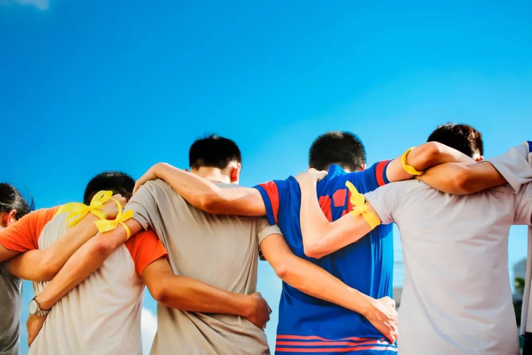 “學霸寢室”6人獲15個名校offer：優(yōu)秀也會傳染！